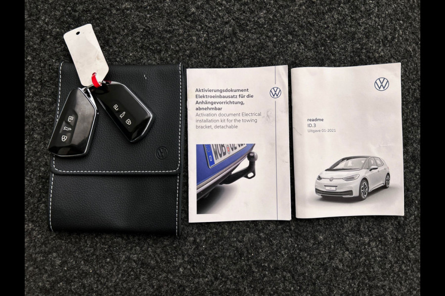 Volkswagen ID.3 First Plus 58 kWh | Origineel NL | Adapt. Cruise | Camera | Trekhaak | Carplay | Stoel/Stuur Verwarming |