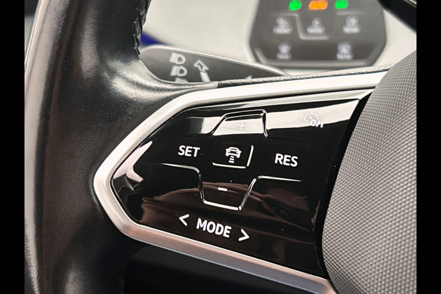 Volkswagen ID.3 First Plus 58 kWh | Origineel NL | Adapt. Cruise | Camera | Trekhaak | Carplay | Stoel/Stuur Verwarming |