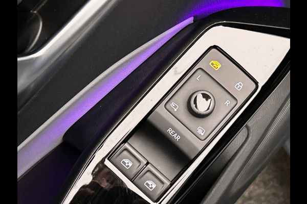 Volkswagen ID.3 First Plus 58 kWh | Origineel NL | Adapt. Cruise | Camera | Trekhaak | Carplay | Stoel/Stuur Verwarming |