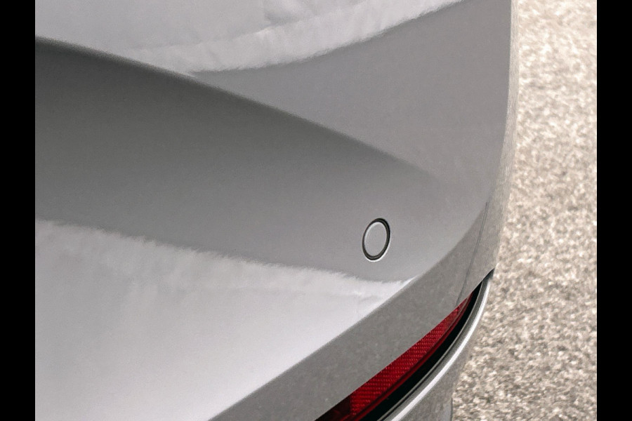 Volkswagen ID.3 First Plus 58 kWh | Origineel NL | Adapt. Cruise | Camera | Trekhaak | Carplay | Stoel/Stuur Verwarming |