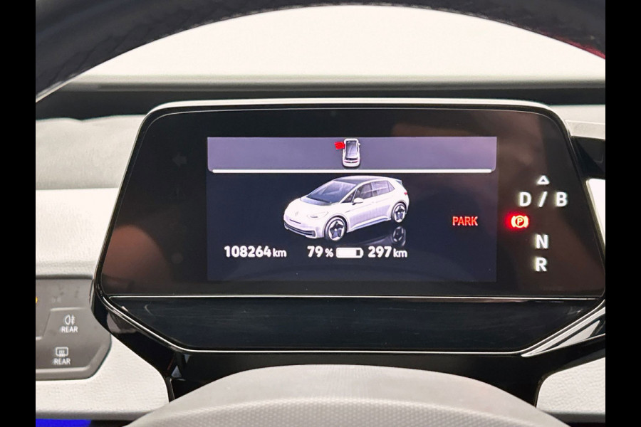 Volkswagen ID.3 First Plus 58 kWh | Origineel NL | Adapt. Cruise | Camera | Trekhaak | Carplay | Stoel/Stuur Verwarming |