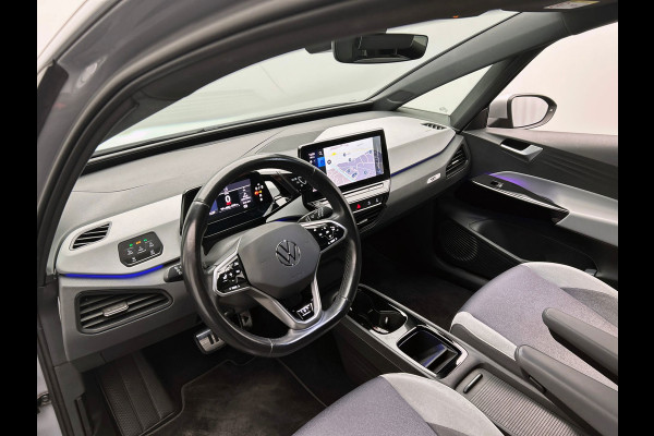 Volkswagen ID.3 First Plus 58 kWh | Origineel NL | Adapt. Cruise | Camera | Trekhaak | Carplay | Stoel/Stuur Verwarming |