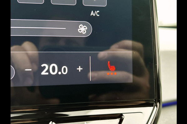 Volkswagen ID.3 First Plus 58 kWh | Origineel NL | Adapt. Cruise | Camera | Trekhaak | Carplay | Stoel/Stuur Verwarming |