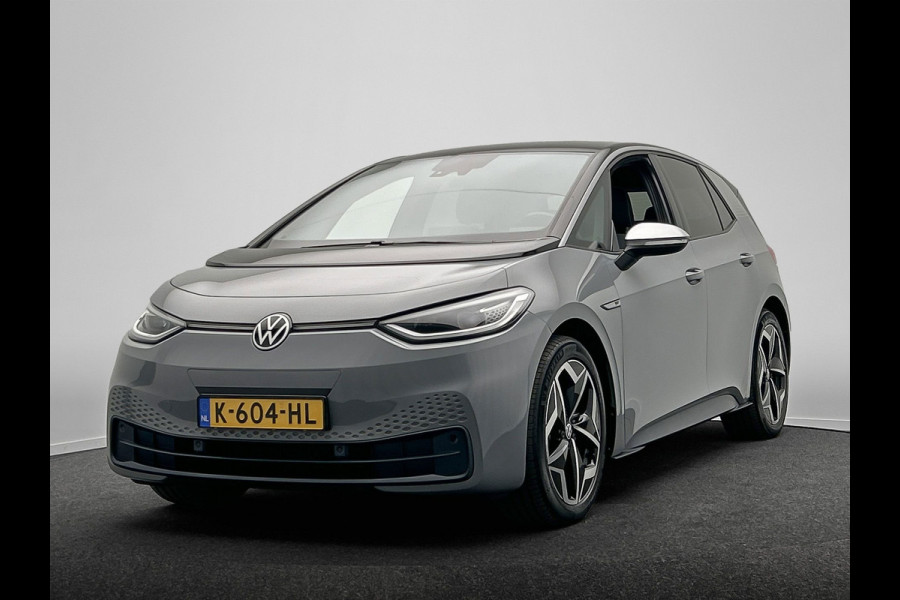 Volkswagen ID.3 First Plus 58 kWh | Origineel NL | Adapt. Cruise | Camera | Trekhaak | Carplay | Stoel/Stuur Verwarming |