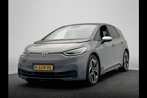 Volkswagen ID.3 First Plus 58 kWh | Origineel NL | Adapt. Cruise | Camera | Trekhaak | Carplay | Stoel/Stuur Verwarming |