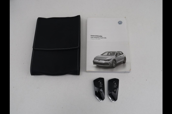 Volkswagen Golf 1.4 eHybrid GTE | SOH 90,0% | Panoramadak | Leder | Adaptive cruise | Memory | Trekhaak | Stuur/stoel verwarming | Stoelventilatie | Camera | Park assist | Carplay | Climate control