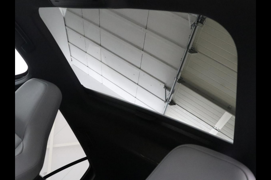 Volkswagen Golf 1.4 eHybrid GTE | SOH 90,0% | Panoramadak | Leder | Adaptive cruise | Memory | Trekhaak | Stuur/stoel verwarming | Stoelventilatie | Camera | Park assist | Carplay | Climate control