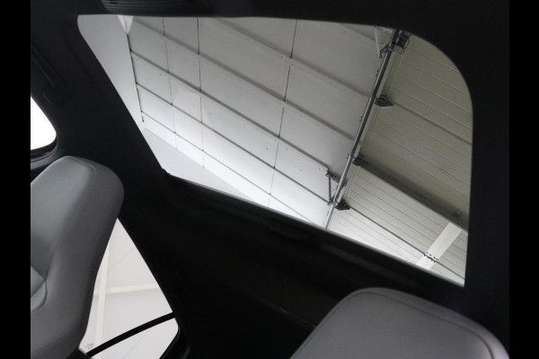 Volkswagen Golf 1.4 eHybrid GTE | SOH 90,0% | Panoramadak | Leder | Adaptive cruise | Memory | Trekhaak | Stuur/stoel verwarming | Stoelventilatie | Camera | Park assist | Carplay | Climate control