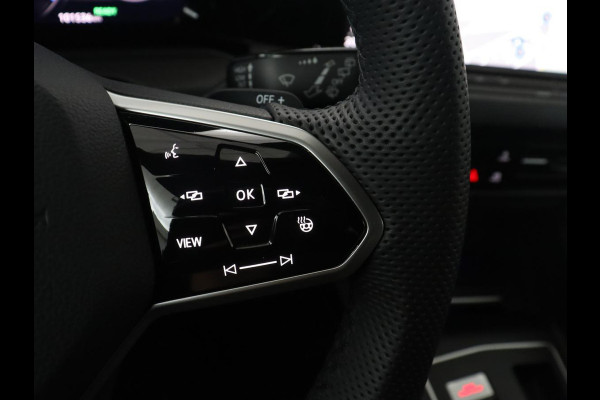 Volkswagen Golf 1.4 eHybrid GTE | SOH 90,0% | Panoramadak | Leder | Adaptive cruise | Memory | Trekhaak | Stuur/stoel verwarming | Stoelventilatie | Camera | Park assist | Carplay | Climate control