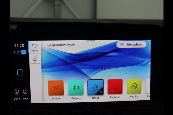 Volkswagen Golf 1.4 eHybrid GTE | SOH 90,0% | Panoramadak | Leder | Adaptive cruise | Memory | Trekhaak | Stuur/stoel verwarming | Stoelventilatie | Camera | Park assist | Carplay | Climate control
