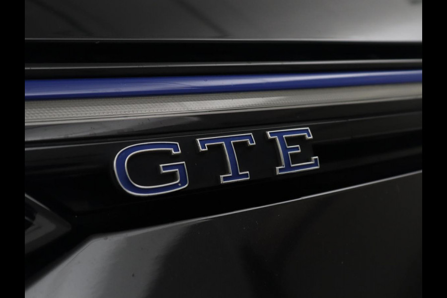 Volkswagen Golf 1.4 eHybrid GTE | SOH 90,0% | Panoramadak | Leder | Adaptive cruise | Memory | Trekhaak | Stuur/stoel verwarming | Stoelventilatie | Camera | Park assist | Carplay | Climate control