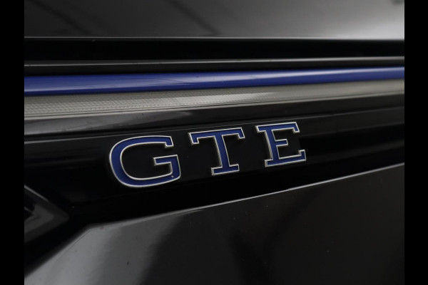 Volkswagen Golf 1.4 eHybrid GTE | SOH 90,0% | Panoramadak | Leder | Adaptive cruise | Memory | Trekhaak | Stuur/stoel verwarming | Stoelventilatie | Camera | Park assist | Carplay | Climate control