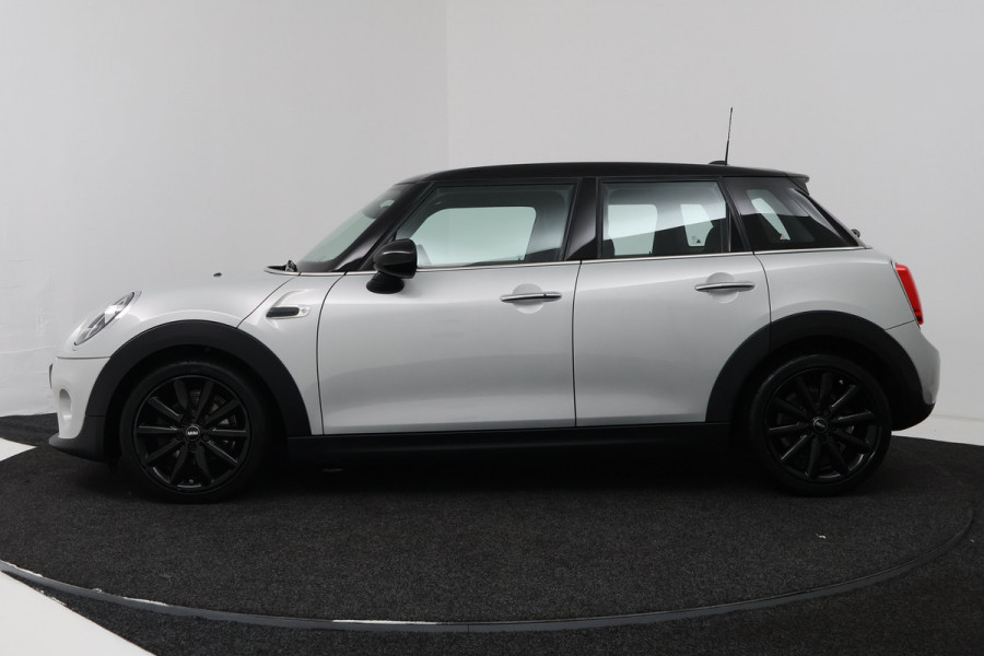 MINI 5-deurs 1.5 Cooper Chili (NAVIGATIE, CRUISE CONTROL, PARKEERSENSOREN, CARPLAY)