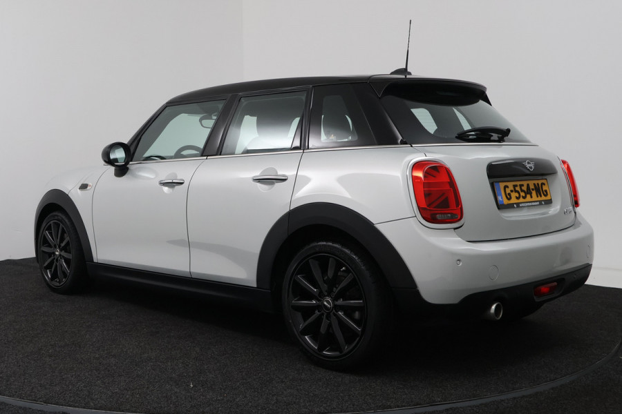 MINI 5-deurs 1.5 Cooper Chili (NAVIGATIE, CRUISE CONTROL, PARKEERSENSOREN, CARPLAY)
