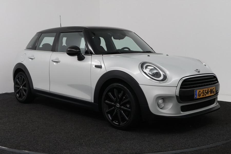 MINI 5-deurs 1.5 Cooper Chili (NAVIGATIE, CRUISE CONTROL, PARKEERSENSOREN, CARPLAY)
