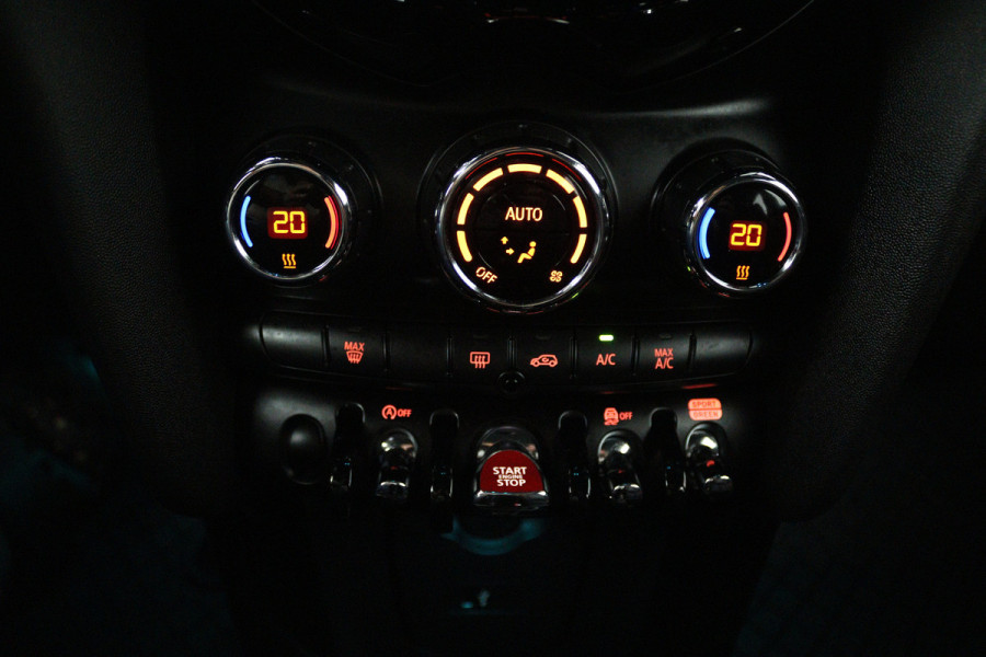 MINI 5-deurs 1.5 Cooper Chili (NAVIGATIE, CRUISE CONTROL, PARKEERSENSOREN, CARPLAY)