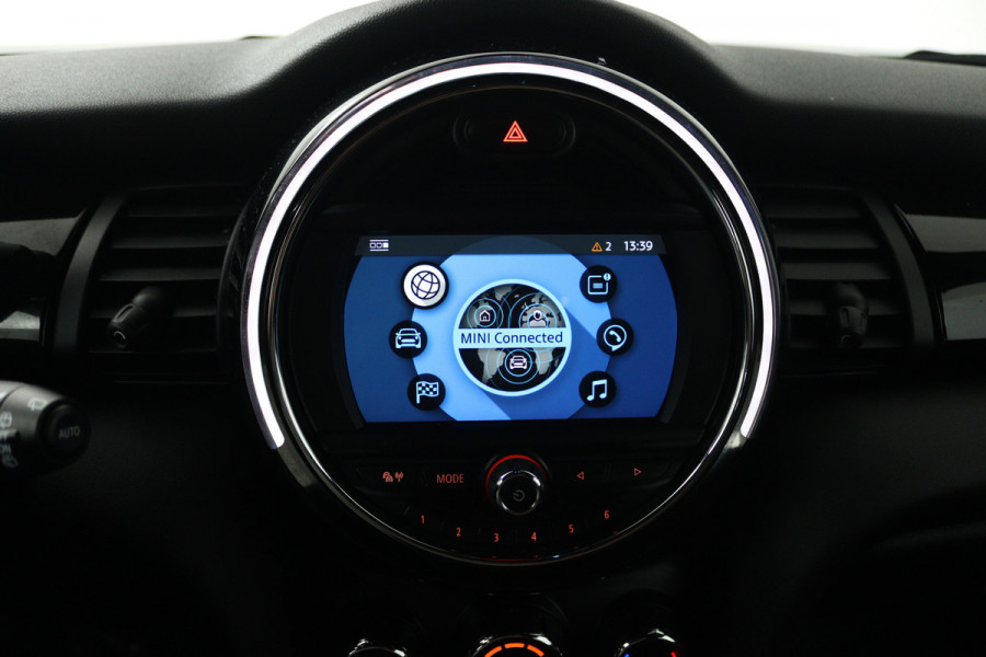 MINI 5-deurs 1.5 Cooper Chili (NAVIGATIE, CRUISE CONTROL, PARKEERSENSOREN, CARPLAY)