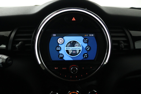 MINI 5-deurs 1.5 Cooper Chili (NAVIGATIE, CRUISE CONTROL, PARKEERSENSOREN, CARPLAY)
