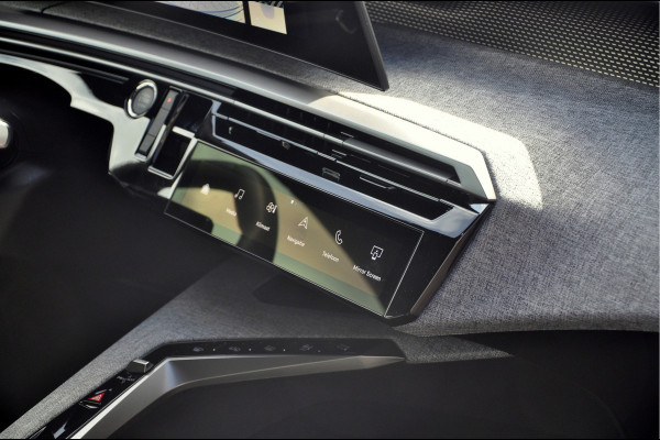 Peugeot 3008 1.2 Hybrid 145 GT e-DSC6 | Camera | Navigatie