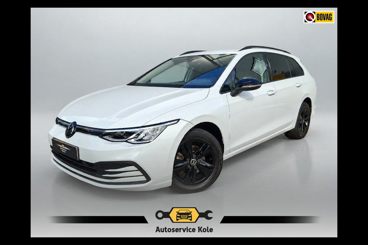 Volkswagen Golf Variant 1.0 Life AUTOMAAT * Parkeerhulp * Climate control * Carplay