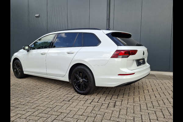 Volkswagen Golf Variant 1.0 Life AUTOMAAT * Parkeerhulp * Climate control * Carplay