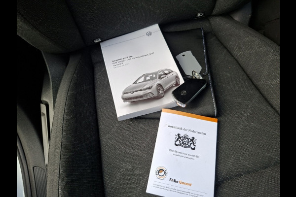 Volkswagen Golf Variant 1.0 Life AUTOMAAT * Parkeerhulp * Climate control * Carplay
