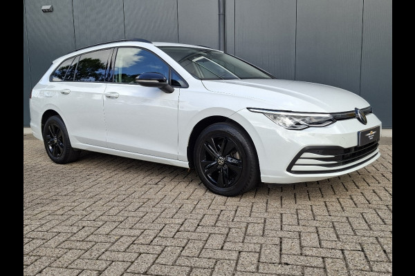 Volkswagen Golf Variant 1.0 Life AUTOMAAT * Parkeerhulp * Climate control * Carplay