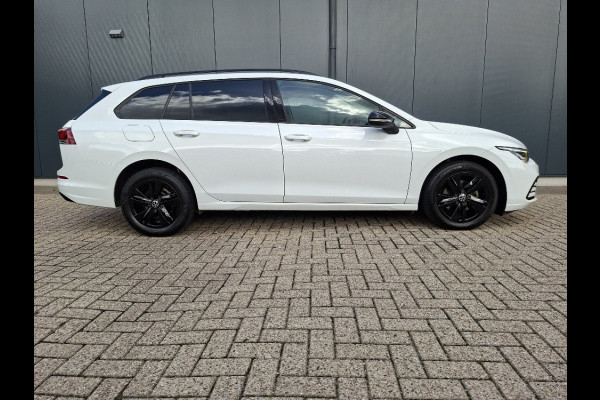 Volkswagen Golf Variant 1.0 Life AUTOMAAT * Parkeerhulp * Climate control * Carplay
