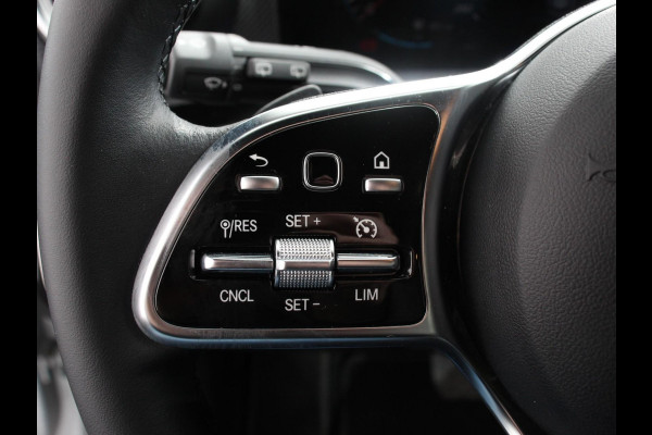 Mercedes-Benz CLA-Klasse Shooting Brake 200 Progressive Premium Climate control Parkeersensoren Achteruitrij camera verwarmde voorstoelen Navigatie Cruise control Lane assist LED