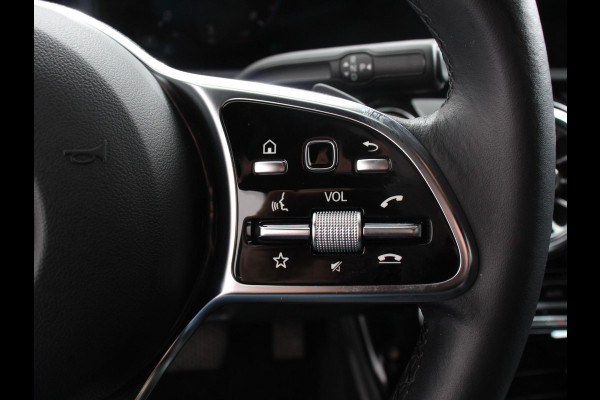 Mercedes-Benz CLA-Klasse Shooting Brake 200 Progressive Premium Climate control Parkeersensoren Achteruitrij camera verwarmde voorstoelen Navigatie Cruise control Lane assist LED