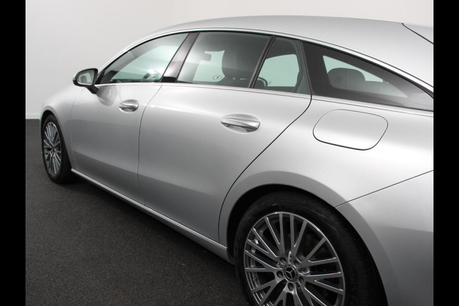 Mercedes-Benz CLA-Klasse Shooting Brake 200 Progressive Premium Climate control Parkeersensoren Achteruitrij camera verwarmde voorstoelen Navigatie Cruise control Lane assist LED