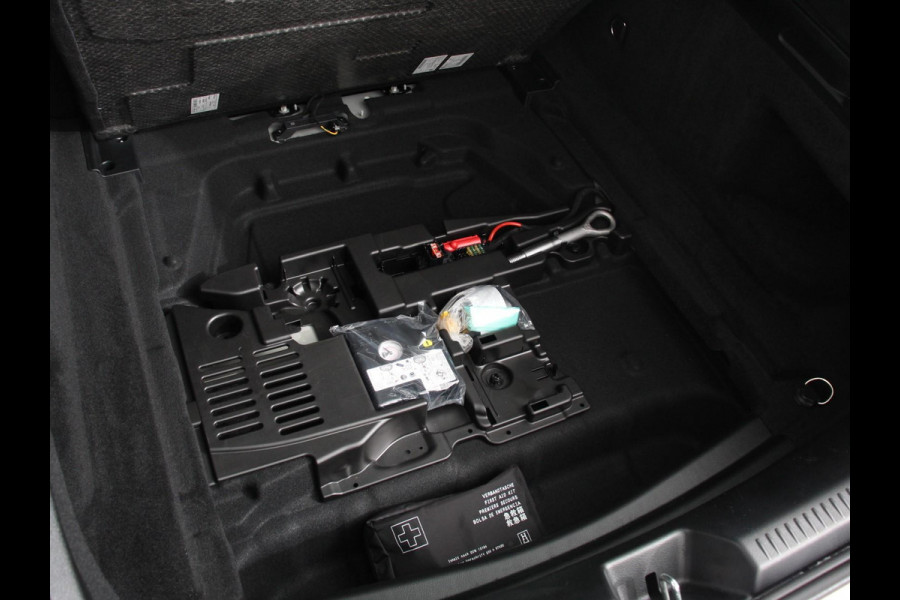 Mercedes-Benz CLA-Klasse Shooting Brake 200 Progressive Premium Climate control Parkeersensoren Achteruitrij camera verwarmde voorstoelen Navigatie Cruise control Lane assist LED