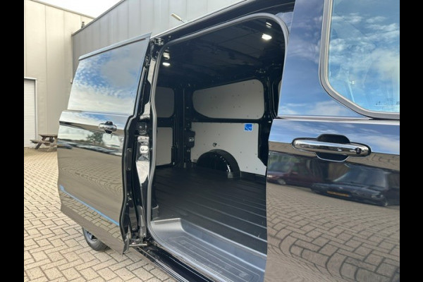 Ford E-Transit Cust. 340 L2H1 Custom Sport 4WD 71 kWh > 285pk/Agate Black/17 inch velgen/Camera
