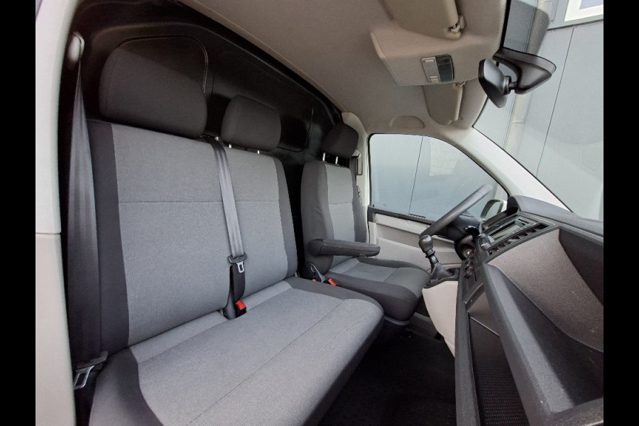Volkswagen Transporter 2.0 TDI L1H1 * Airco * Parkeersensoren * Cruise Control * 18 INCH WIELEN *