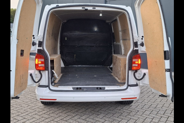 Volkswagen Transporter 2.0 TDI L1H1 * Airco * Parkeersensoren * Cruise Control * 18 INCH WIELEN *