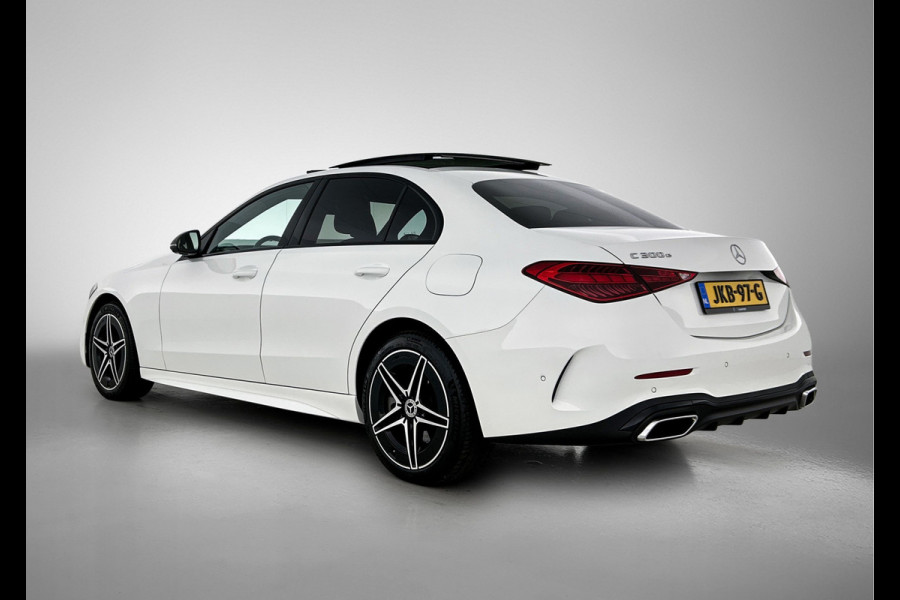Mercedes-Benz C-Klasse 300 e Business Solution AMG AMG Line | Night Pakket | Panorama Schuif-Kanteldak | Parkeerpakket met 360°-camera | Alarm | Sfeerverlichting. Inclusief 24 maanden MB Certified garantie voor Europa.