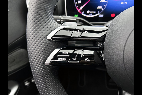 Mercedes-Benz C-Klasse 300 e Business Solution AMG AMG Line | Night Pakket | Panorama Schuif-Kanteldak | Parkeerpakket met 360°-camera | Alarm | Sfeerverlichting. Inclusief 24 maanden MB Certified garantie voor Europa.