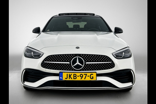 Mercedes-Benz C-Klasse 300 e Business Solution AMG AMG Line | Night Pakket | Panorama Schuif-Kanteldak | Parkeerpakket met 360°-camera | Alarm | Sfeerverlichting. Inclusief 24 maanden MB Certified garantie voor Europa.