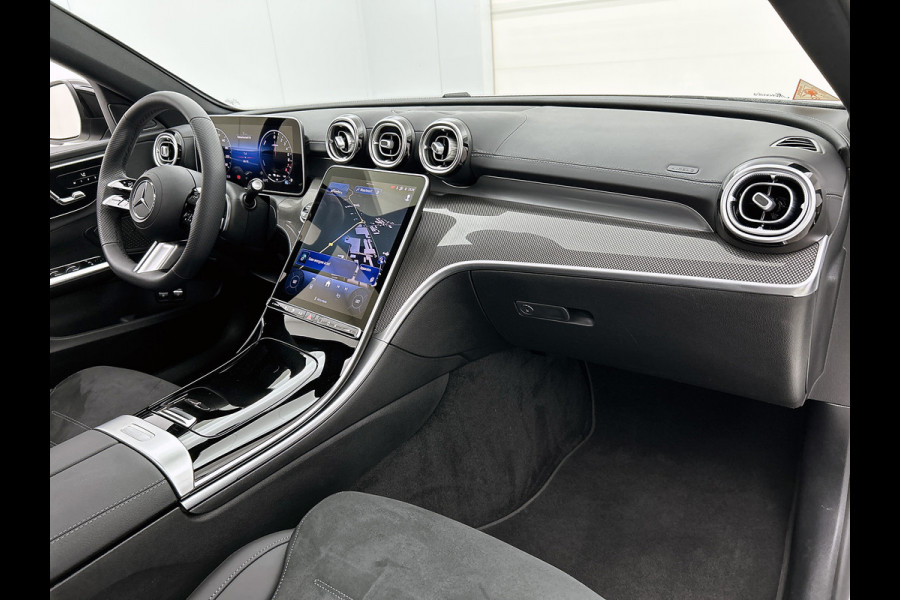 Mercedes-Benz C-Klasse 300 e Business Solution AMG AMG Line | Night Pakket | Panorama Schuif-Kanteldak | Parkeerpakket met 360°-camera | Alarm | Sfeerverlichting. Inclusief 24 maanden MB Certified garantie voor Europa.