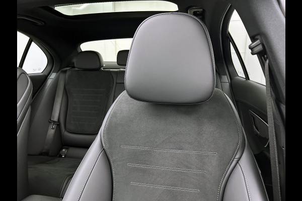 Mercedes-Benz C-Klasse 300 e Business Solution AMG AMG Line | Night Pakket | Panorama Schuif-Kanteldak | Parkeerpakket met 360°-camera | Alarm | Sfeerverlichting. Inclusief 24 maanden MB Certified garantie voor Europa.