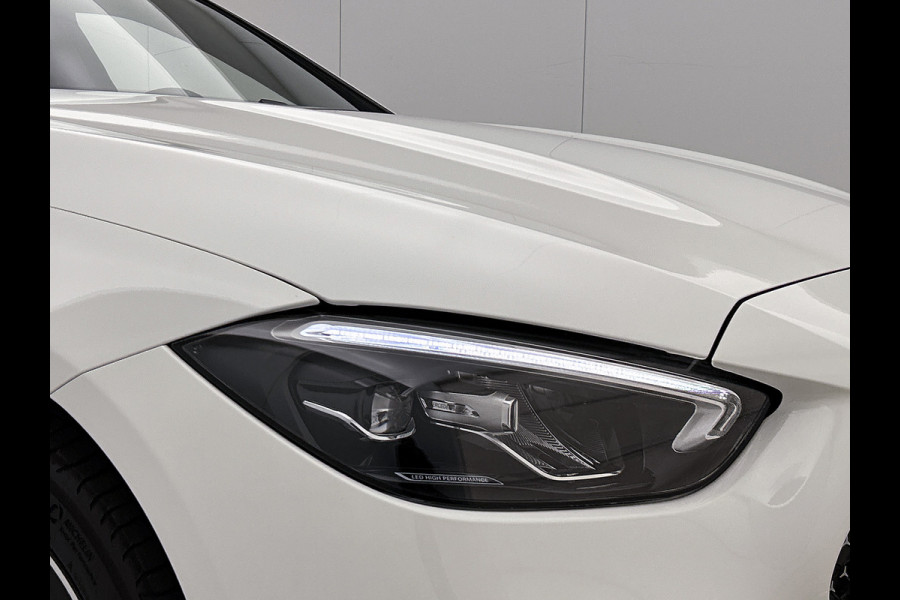 Mercedes-Benz C-Klasse 300 e Business Solution AMG AMG Line | Night Pakket | Panorama Schuif-Kanteldak | Parkeerpakket met 360°-camera | Alarm | Sfeerverlichting. Inclusief 24 maanden MB Certified garantie voor Europa.