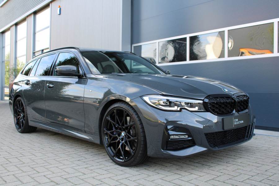 BMW 3 Serie Touring 330i | M340i Look | Pano | Apple Carplay | Sfeerverlichting | LED | Stoelverwarming