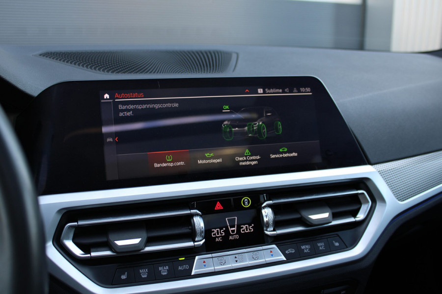 BMW 3 Serie Touring 330i | M340i Look | Pano | Apple Carplay | Sfeerverlichting | LED | Stoelverwarming
