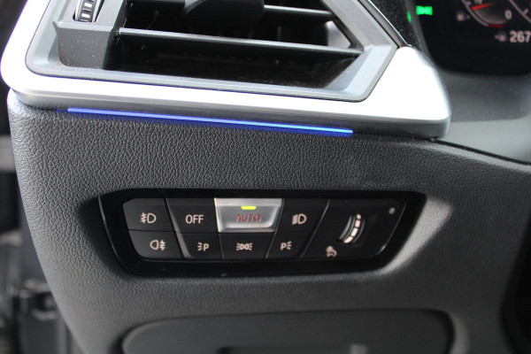 BMW 3 Serie Touring 330i | M340i Look | Pano | Apple Carplay | Sfeerverlichting | LED | Stoelverwarming