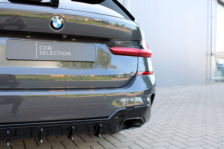BMW 3 Serie Touring 330i | M340i Look | Pano | Apple Carplay | Sfeerverlichting | LED | Stoelverwarming