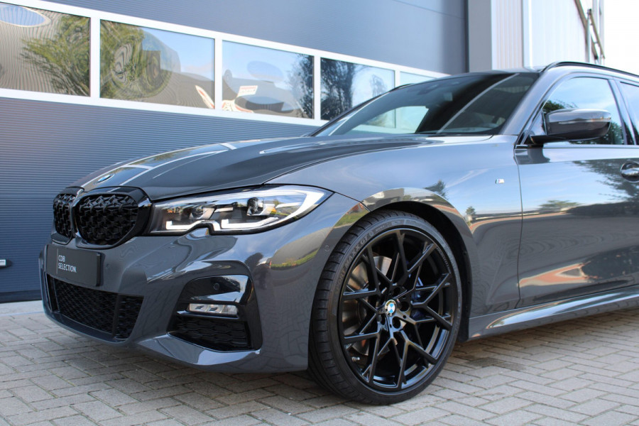 BMW 3 Serie Touring 330i | M340i Look | Pano | Apple Carplay | Sfeerverlichting | LED | Stoelverwarming