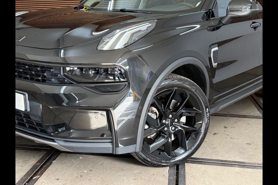 Lynk & Co 01 1.5 | Black Edition | MY2023| Alle opties | NL- Auto | Volledig dealer onderhouden | NAP | Nieuwstaat! |