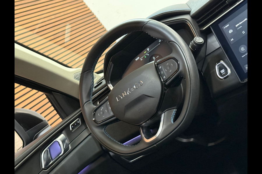 Lynk & Co 01 1.5 | Black Edition | MY2023| Alle opties | NL- Auto | Volledig dealer onderhouden | NAP | Nieuwstaat! |