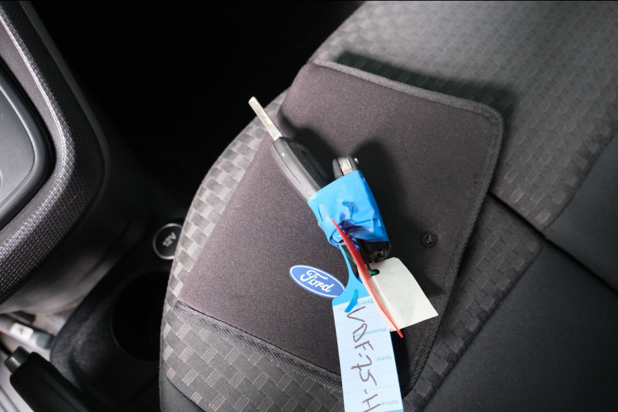 Ford Transit Connect 1.5 EcoBlue L1 Automaat - N.A.P. Airco, Cruise, Navi, PDC, Camera, Trekhaak.