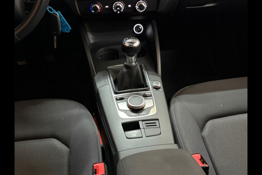 Audi A3 Sportback 30 TFSI Pro Line | Nanograu | MMI+ | 18inch | LED Xenon+ | Clima |